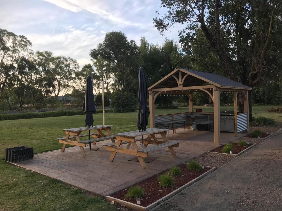 Tatura Country Motel Dış mekan fotoğraf